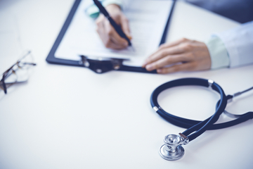 再论白蛋白：别只盯着“补”，更要思考“为何低、怎么升”！