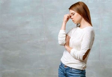 宫颈淋巴上皮癌一例