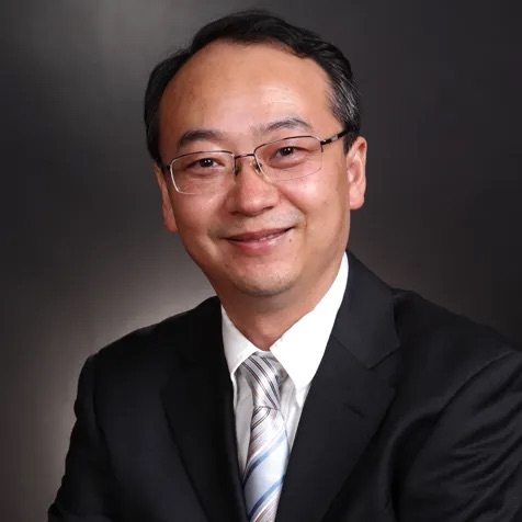 侯明.jpeg
