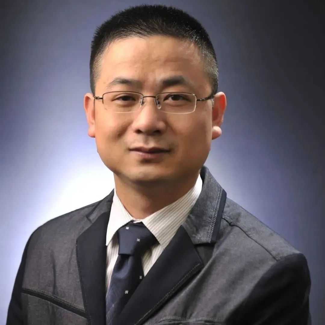 李新华教授.jpg